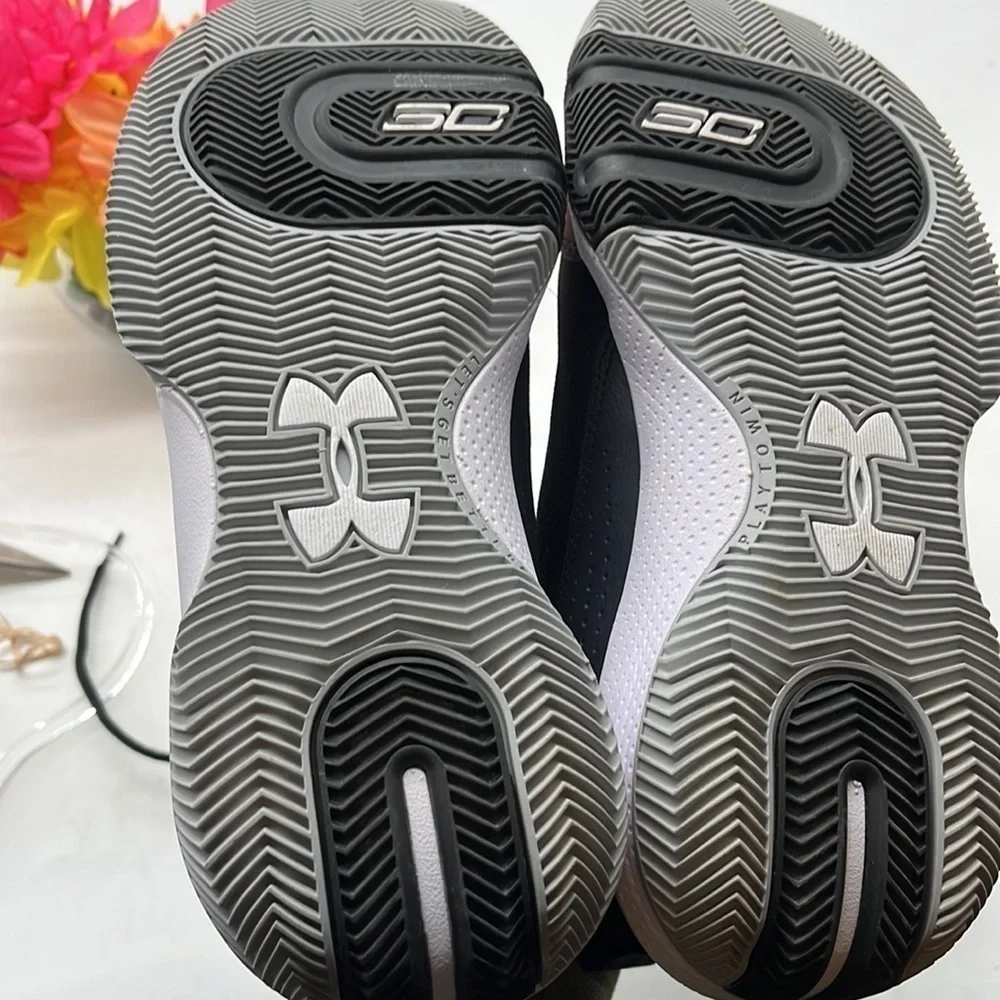 Under Armour new without